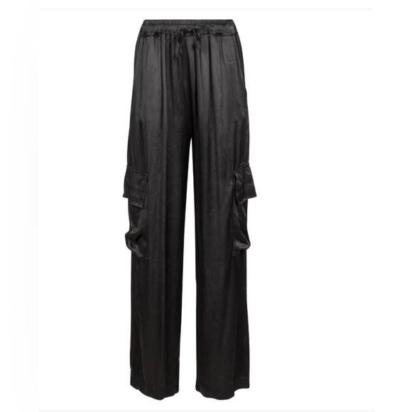 BNWT ASTRID DUCHESS CARGO multiple sizes available - Picture 2 of 3